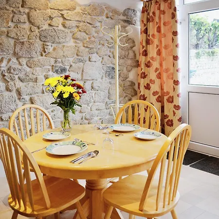 Holiday home The Old Coach House *